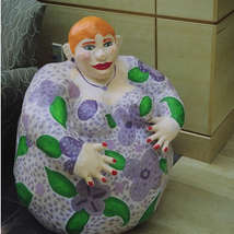 Fat lady sculputure chanhongsiu