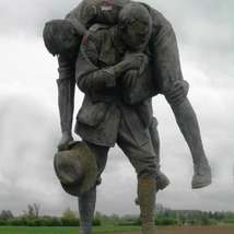Cobbers statue fromelles