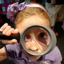 Magnifying glass child desingsbykari 320