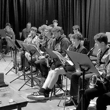 Iow youth jazz orchestra1139