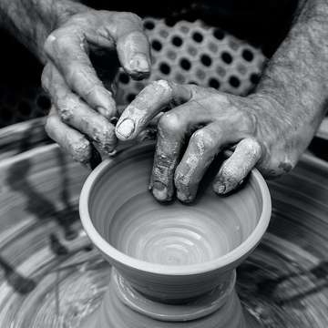 Pottery at work by quino al